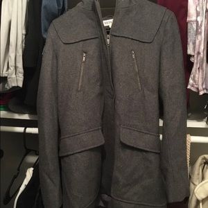 Women’s grey jacket